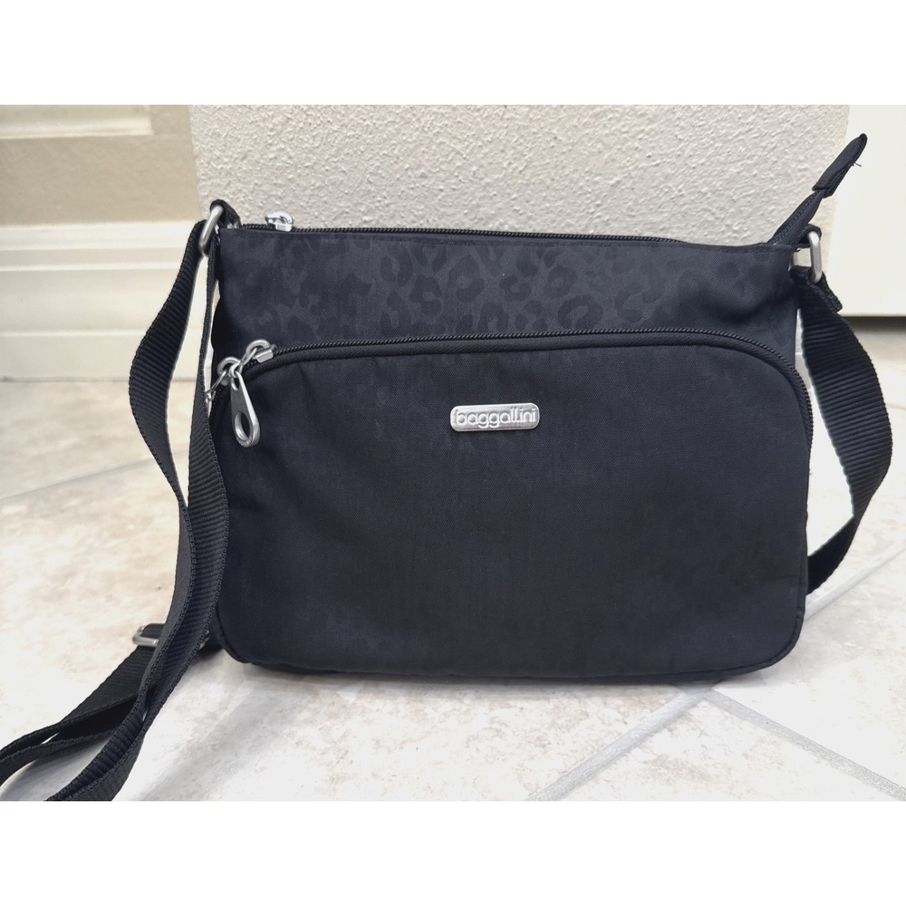 Baggallini Joey Large Hobo Crossbody Black Cheetah Nylon Purse 10x8x2.5